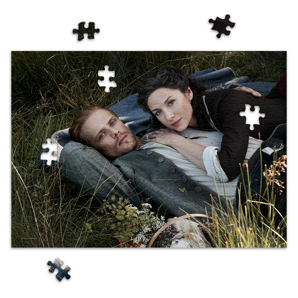 252-Piece Claire and Jamie Lying in Fraser&#39;s Ridge Field Jigsaw Puzzle from Outlander