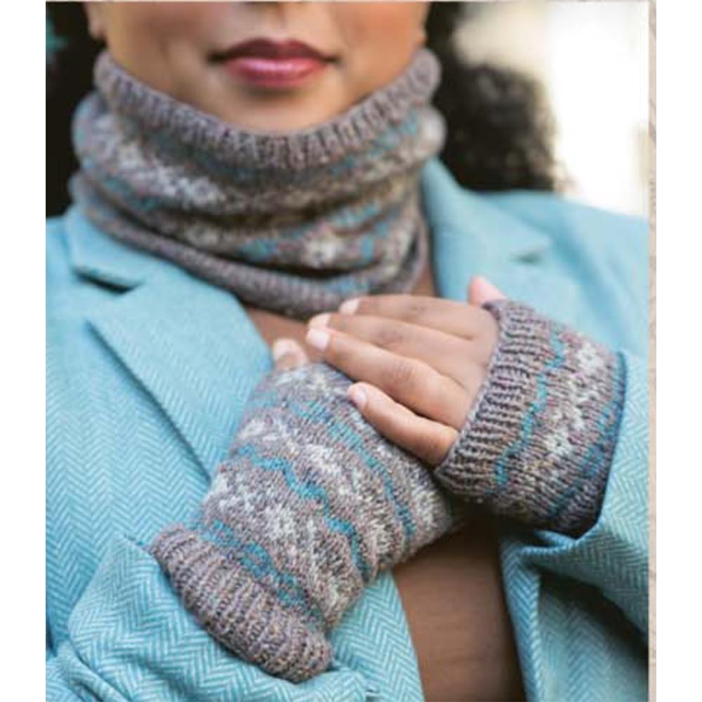 Outlander Loval Mitts & Cowl